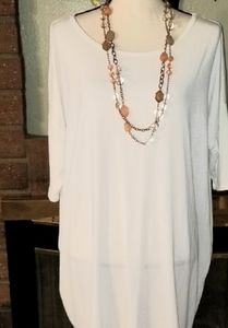 (5 for $25) LULAROE WHITE SHIRT